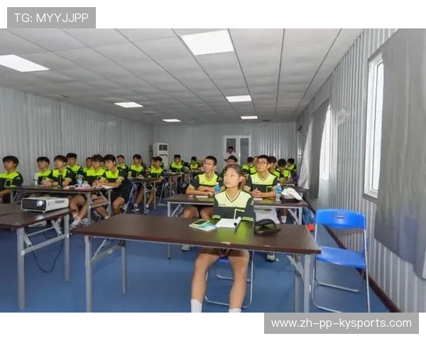 中国青少年足球裁判员培训体系全面升级，足球裁判培训视频