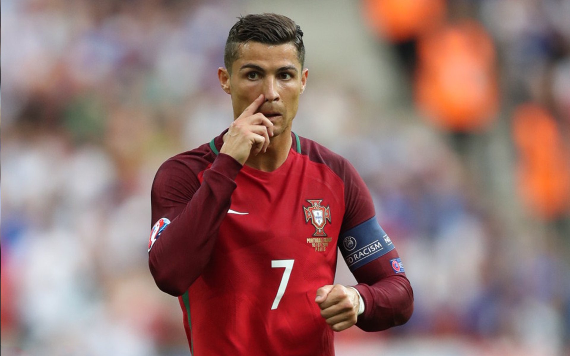 球员最新伤情由官方确认，球员受伤照片