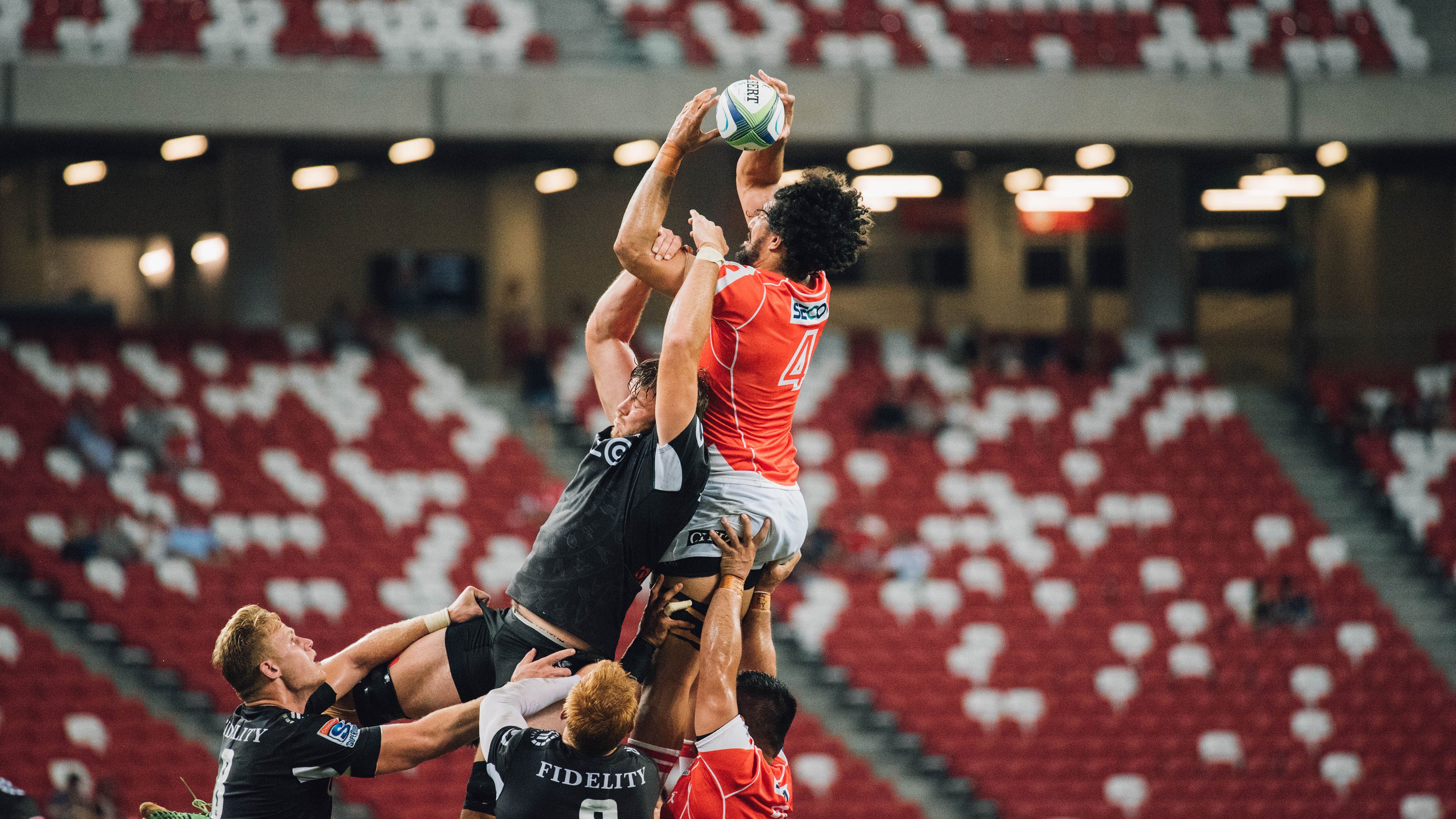 退役运动员回访青训营鼓舞新一代选手，退役运动员进校园